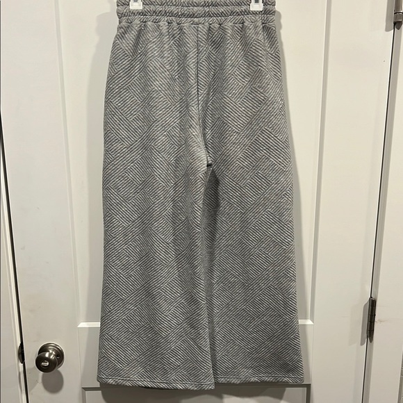 See and Be Seen- Elegant Gray Wide-Leg Boutique Pants - Picture 6 of 7